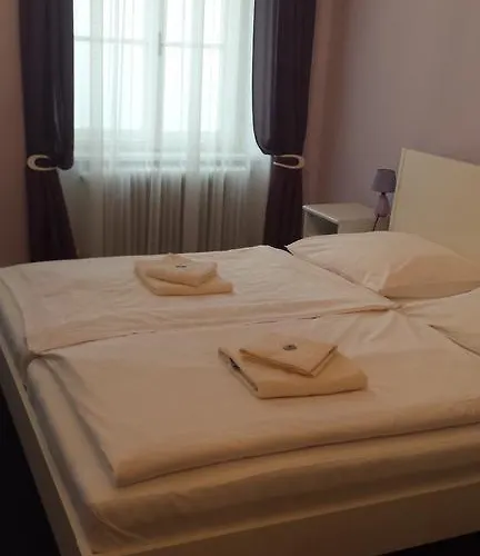 Konukevi U Lucerny 3*